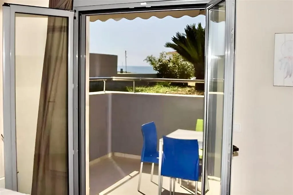 Greek Pride Panthea Studios Skála Foúrkas Apartamento